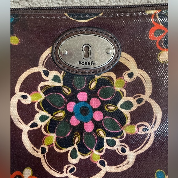 Fossil iPad Case - Picture 5 of 9